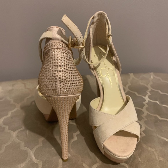 Pink platform pumps . Never worn - Picture 3 of 5